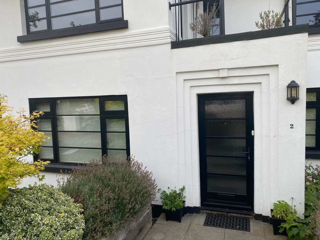 External Decoration, Render Repairs